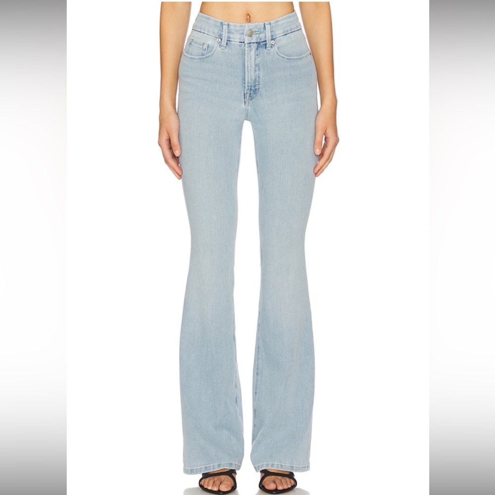Good American Light Wash Flared Women Jeans